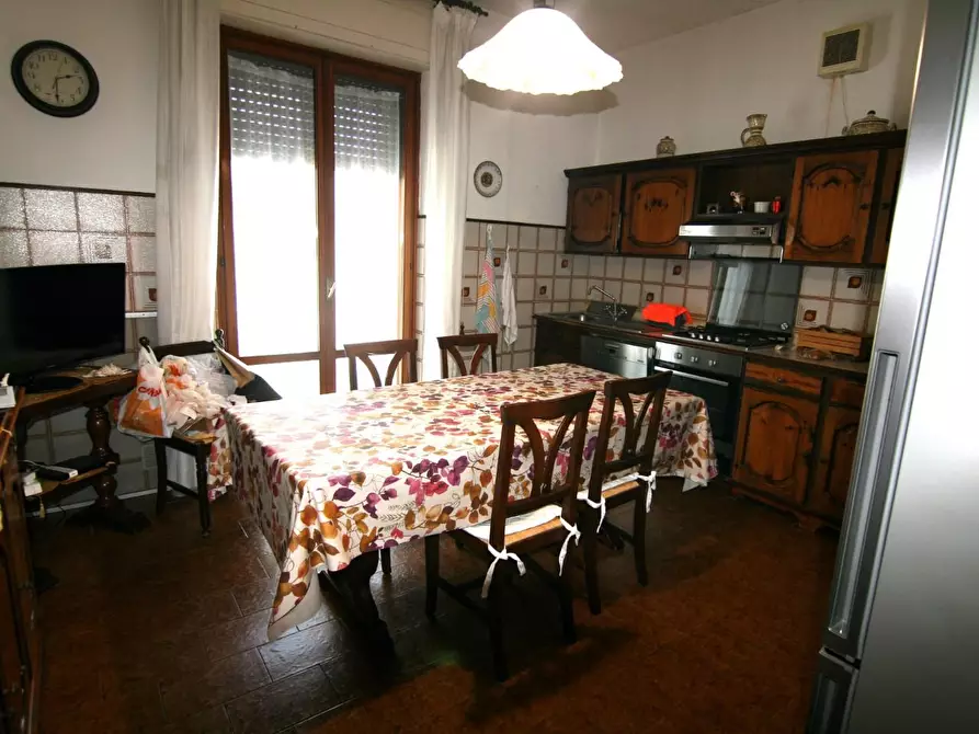 Immagine 4 di Appartamento in vendita  a Carrara