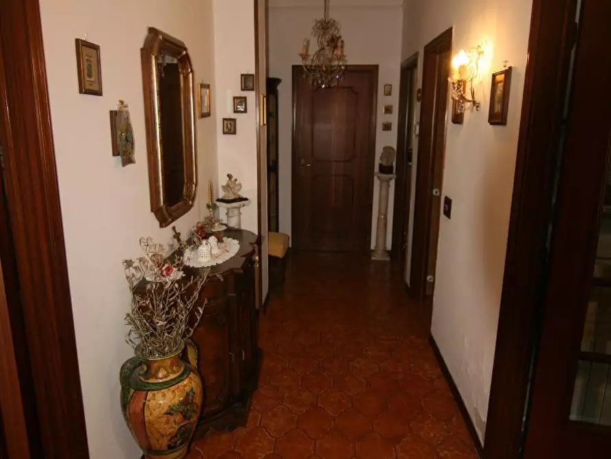 Immagine 8 di Appartamento in vendita  a Carrara