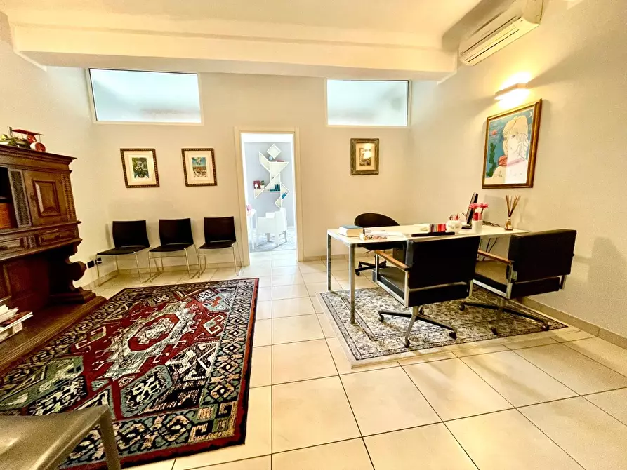 Immagine 5 di Appartamento in vendita  a Massa