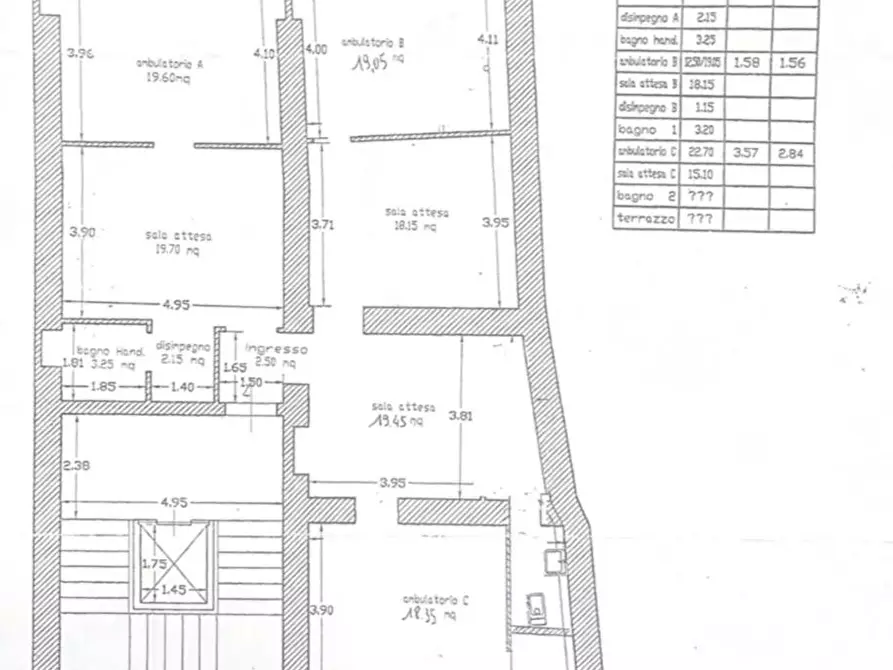 Immagine 6 di Appartamento in vendita  a Massa