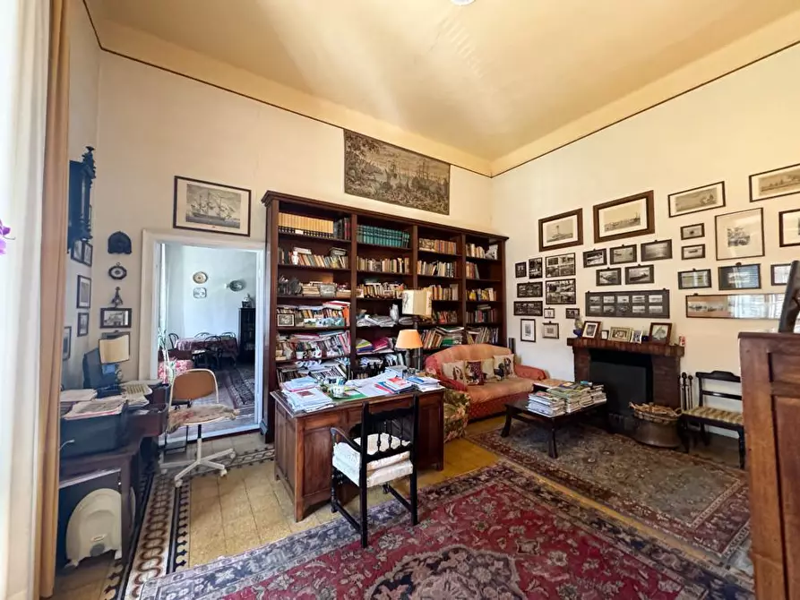 Immagine 8 di Appartamento in vendita  a Livorno