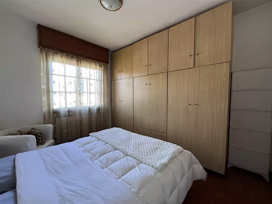 Immagine 14 di Villa in vendita  a Massa