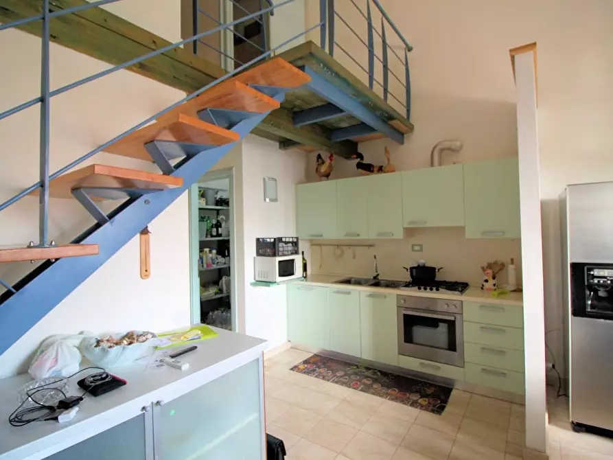 Immagine 12 di Appartamento in vendita  a Pisa