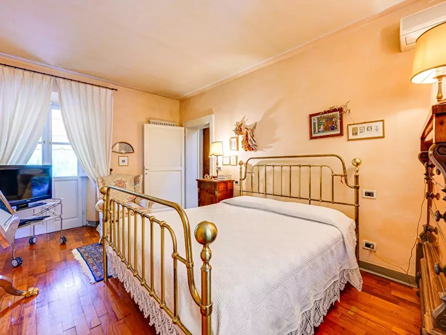 Immagine 34 di Villa in vendita  a San Giuliano Terme