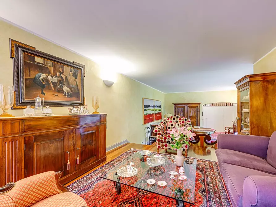 Immagine 8 di Villa in vendita  a San Giuliano Terme