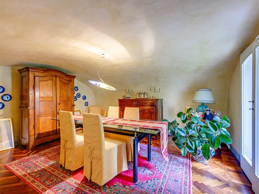 Immagine 11 di Villa in vendita  a San Giuliano Terme