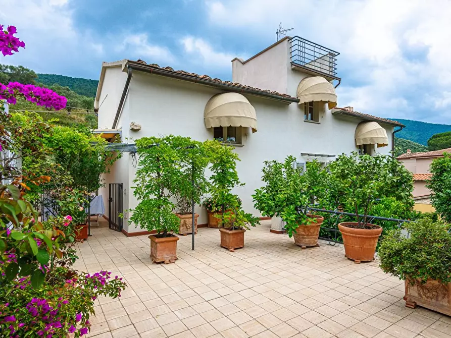 Immagine 26 di Villa in vendita  a San Giuliano Terme