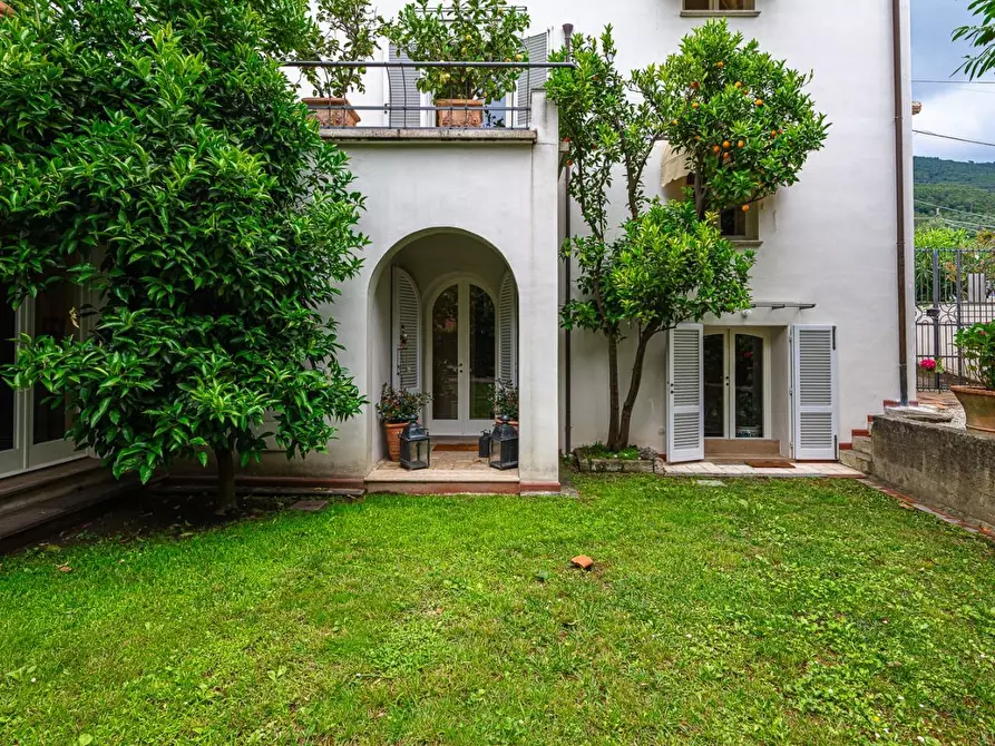 Immagine 40 di Villa in vendita  a San Giuliano Terme