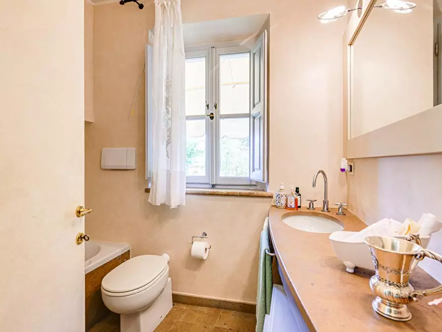 Immagine 38 di Villa in vendita  a San Giuliano Terme