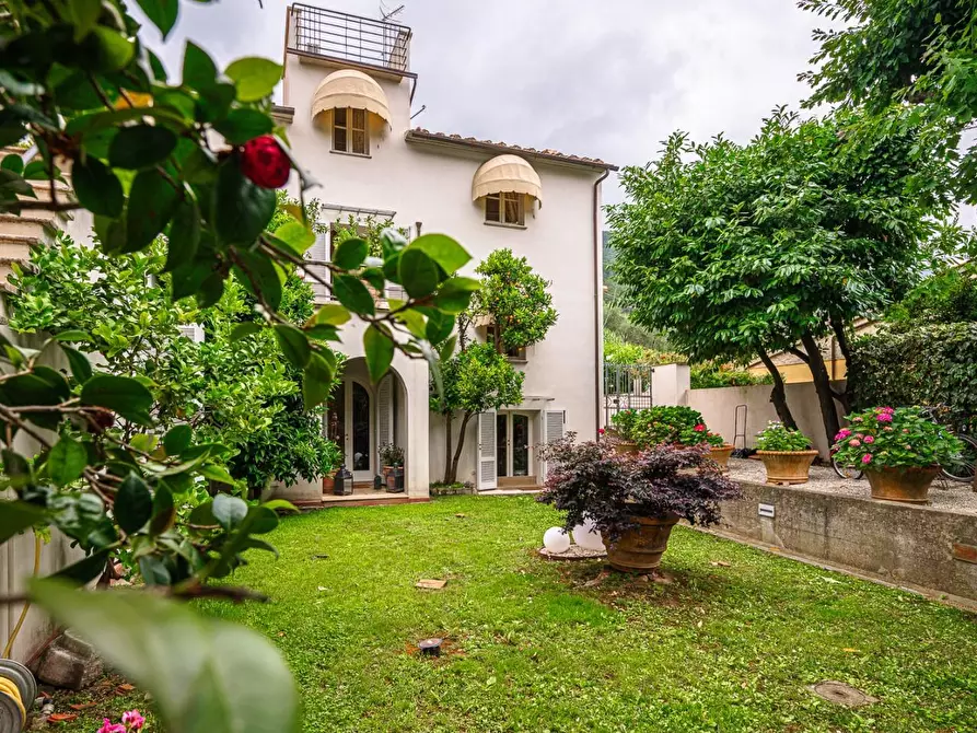 Immagine 45 di Villa in vendita  a San Giuliano Terme