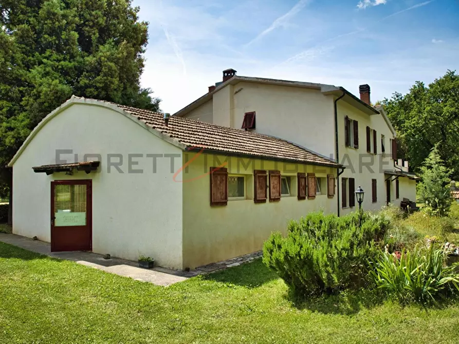 Immagine 1 di Casa colonica in vendita  a Massa Marittima