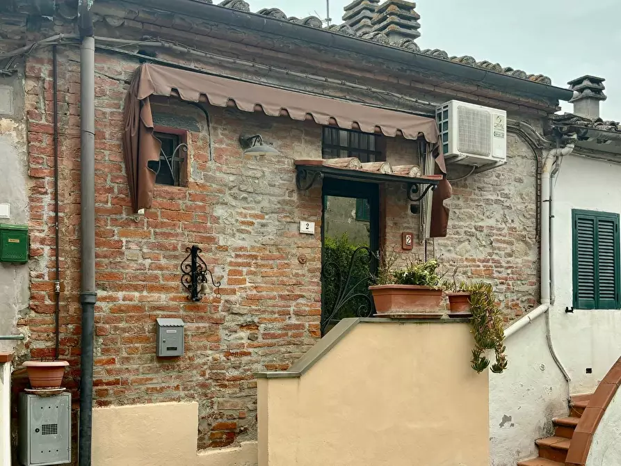 Immagine 2 di Appartamento in vendita  a Peccioli