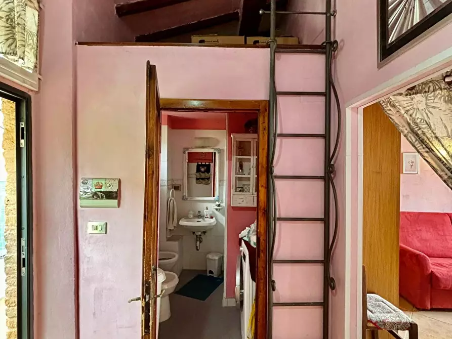 Immagine 9 di Appartamento in vendita  a Peccioli