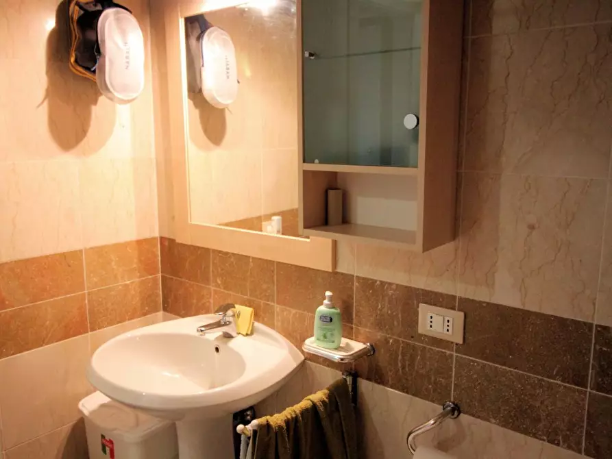 Immagine 9 di Appartamento in vendita  a Pisa