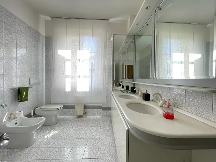 Immagine 12 di Villa in vendita  a Montelupo Fiorentino