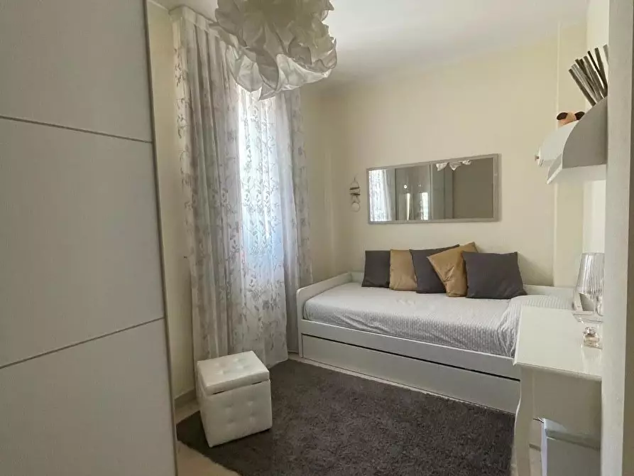 Immagine 9 di Villa in vendita  a Pietrasanta