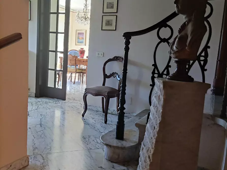 Immagine 30 di Villa in vendita  a Carrara