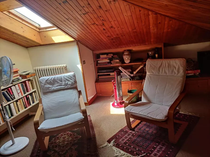 Immagine 55 di Villa in vendita  a Carrara