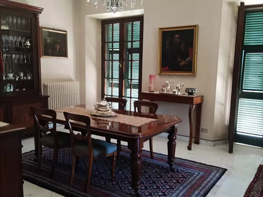 Immagine 38 di Villa in vendita  a Carrara