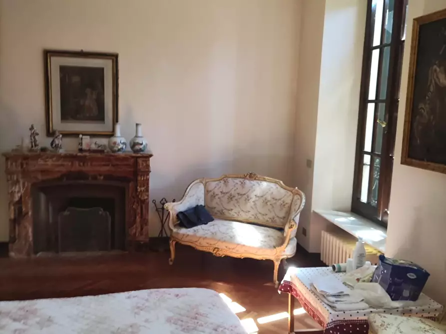 Immagine 40 di Villa in vendita  a Carrara
