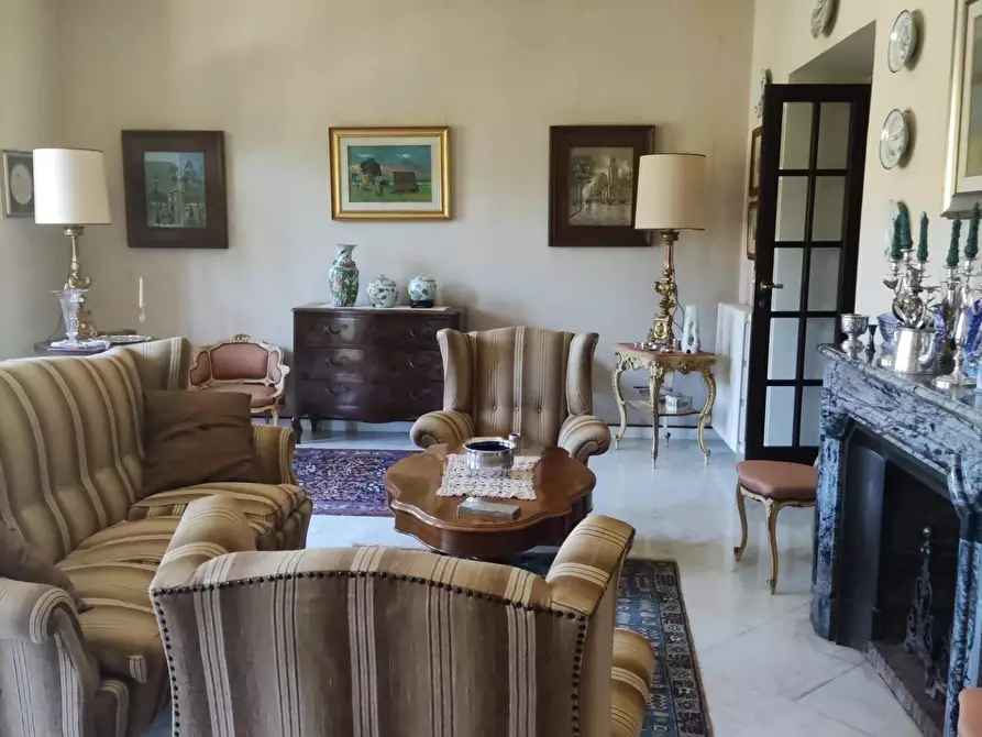 Immagine 35 di Villa in vendita  a Carrara