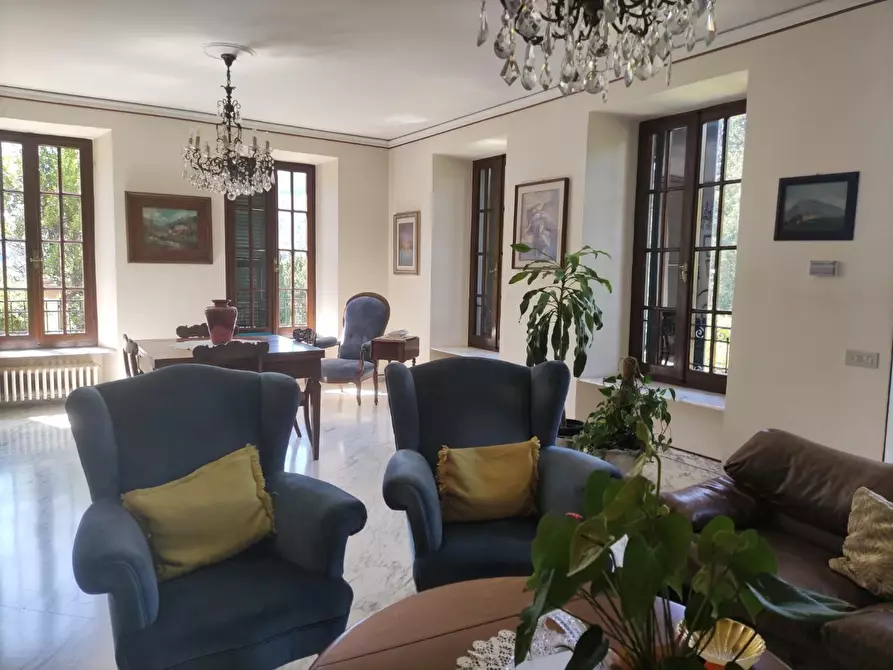 Immagine 28 di Villa in vendita  a Carrara