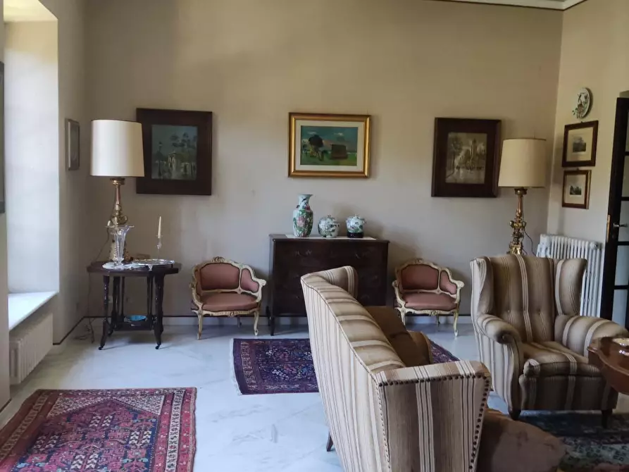 Immagine 34 di Villa in vendita  a Carrara