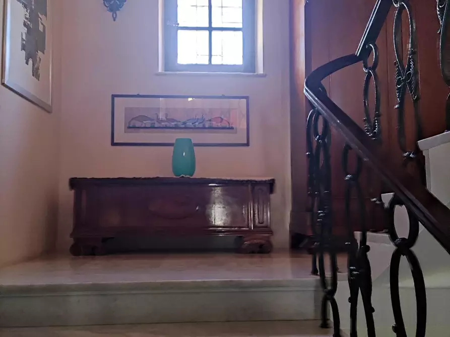 Immagine 49 di Villa in vendita  a Carrara