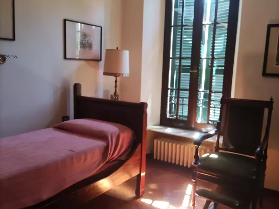 Immagine 46 di Villa in vendita  a Carrara