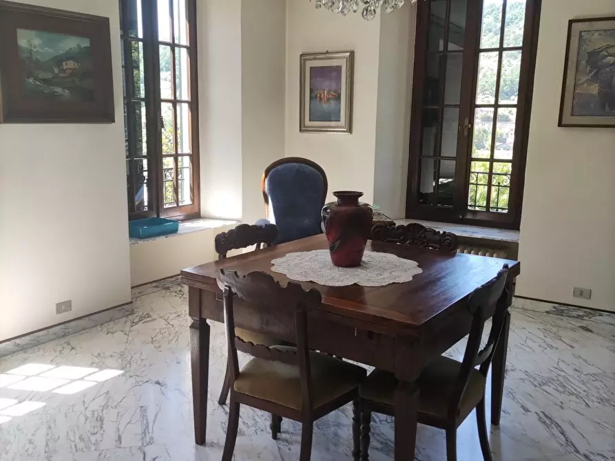 Immagine 26 di Villa in vendita  a Carrara