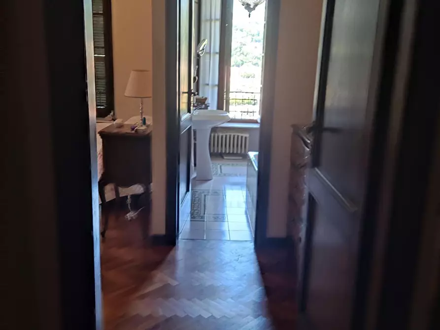 Immagine 48 di Villa in vendita  a Carrara