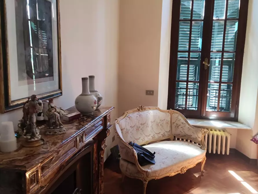 Immagine 42 di Villa in vendita  a Carrara