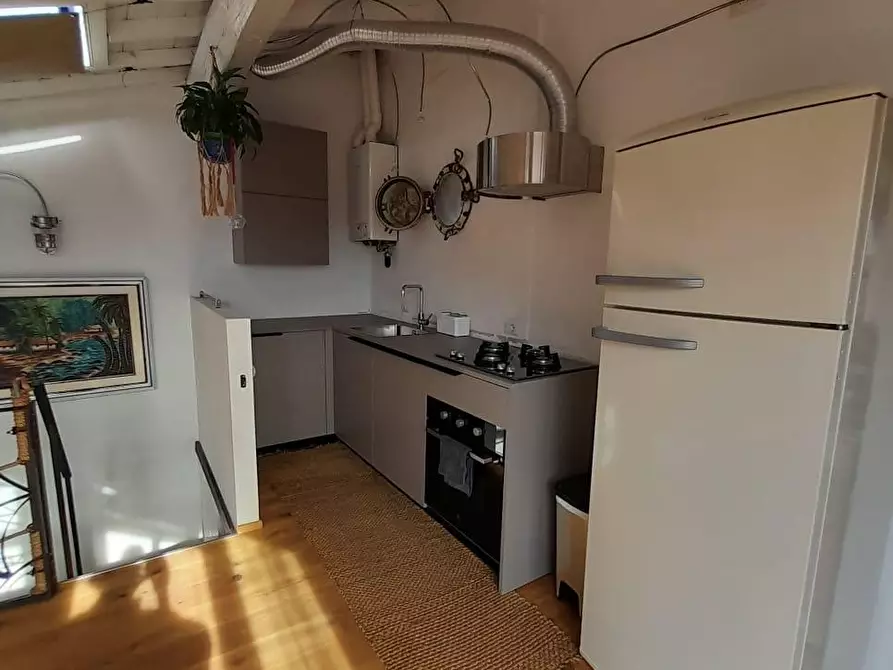 Immagine 24 di Appartamento in vendita  a Livorno