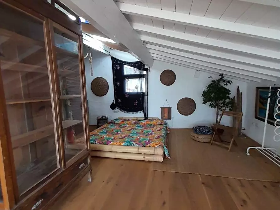 Immagine 23 di Appartamento in vendita  a Livorno