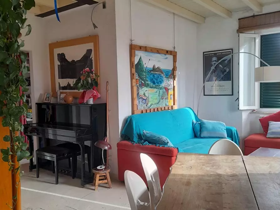 Immagine 17 di Appartamento in vendita  a Livorno