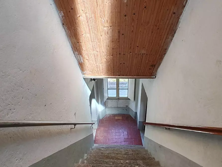 Immagine 9 di Porzione di casa in vendita  a Massa