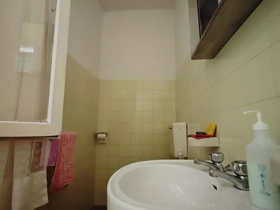 Immagine 7 di Porzione di casa in vendita  a Massa