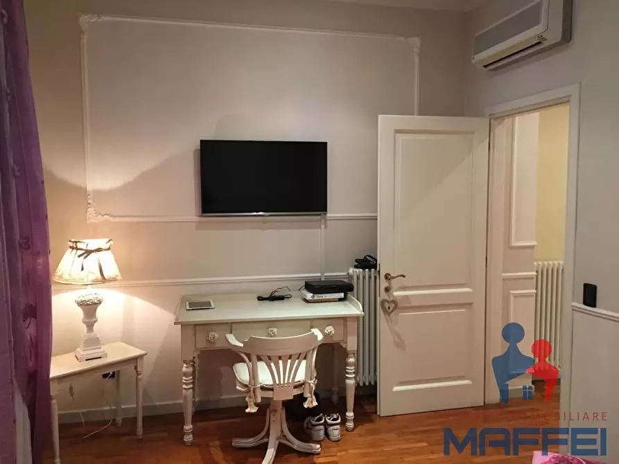 Immagine 30 di Appartamento in vendita  a Viareggio