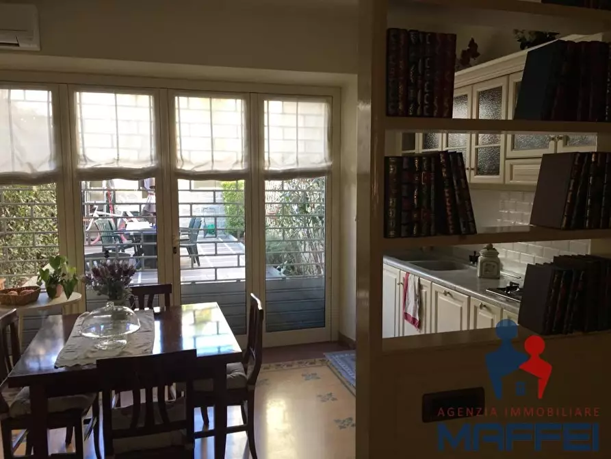 Immagine 36 di Appartamento in vendita  a Viareggio