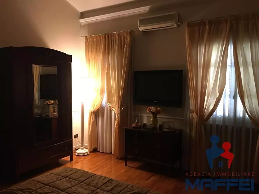 Immagine 18 di Appartamento in vendita  a Viareggio