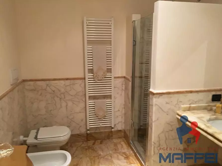 Immagine 35 di Appartamento in vendita  a Viareggio