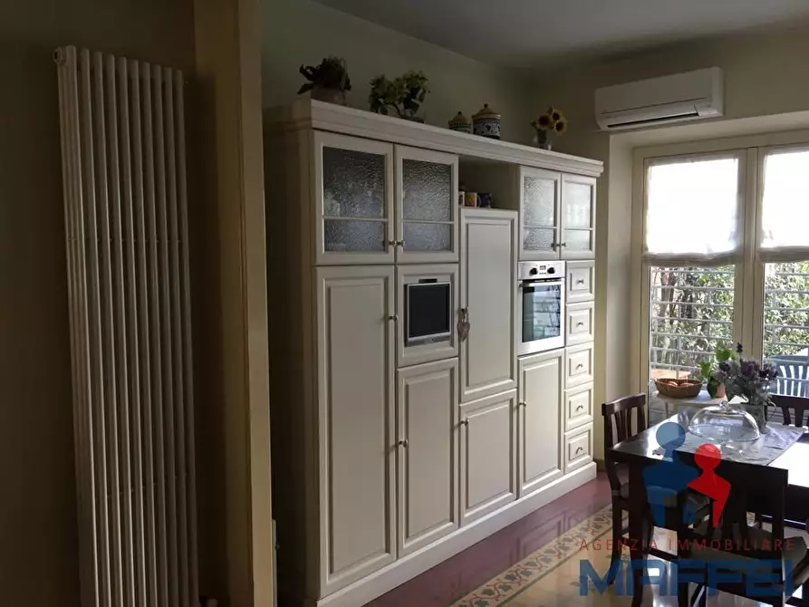 Immagine 37 di Appartamento in vendita  a Viareggio