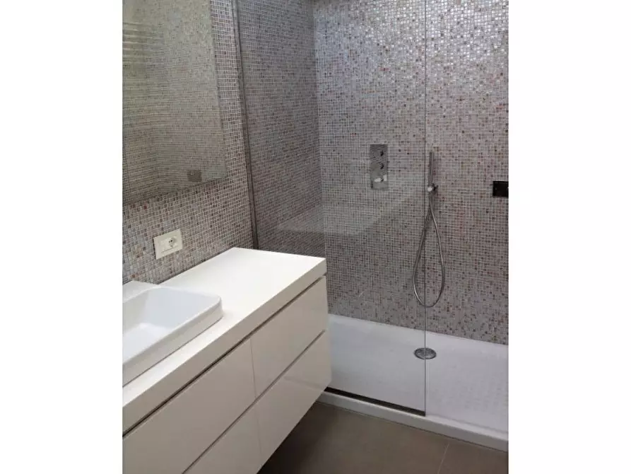 Immagine 10 di Appartamento in vendita  a Forte Dei Marmi