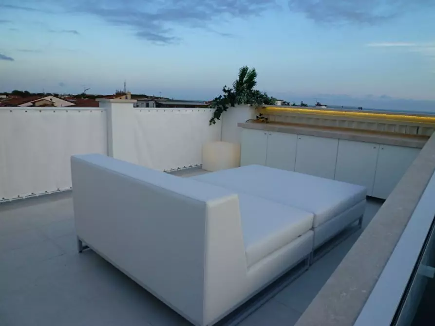 Immagine 6 di Appartamento in vendita  a Forte Dei Marmi