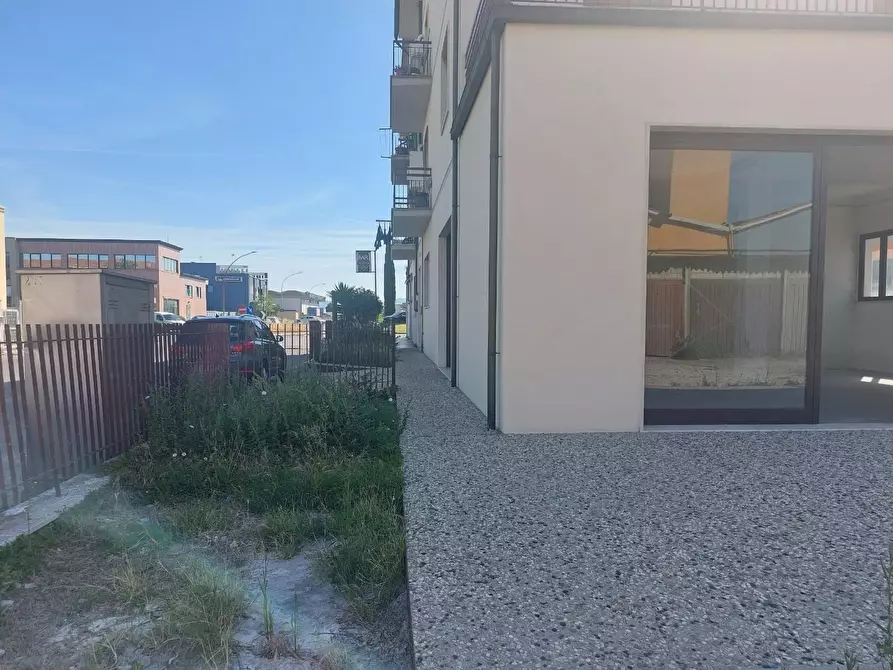 Immagine 3 di Magazzino in affitto  a Santa Croce Sull'arno