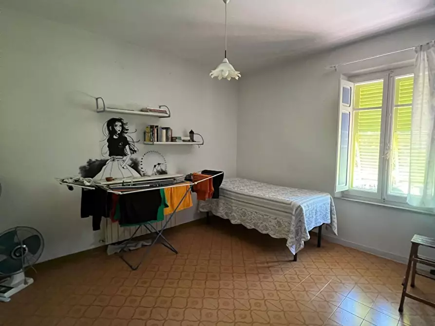 Immagine 21 di Casa indipendente in vendita  a Massa