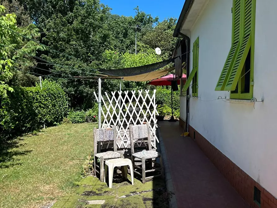 Immagine 6 di Casa indipendente in vendita  a Massa