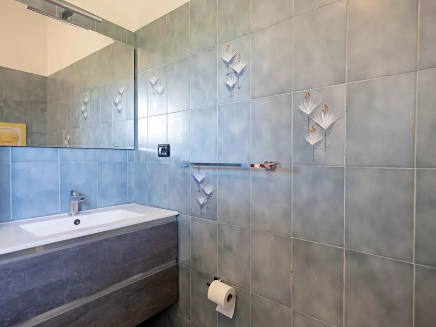 Immagine 15 di Appartamento in vendita  a Ortonovo