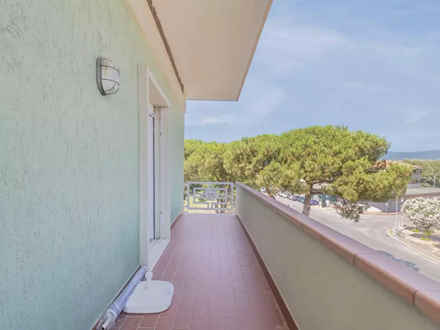 Immagine 19 di Appartamento in vendita  a Ortonovo