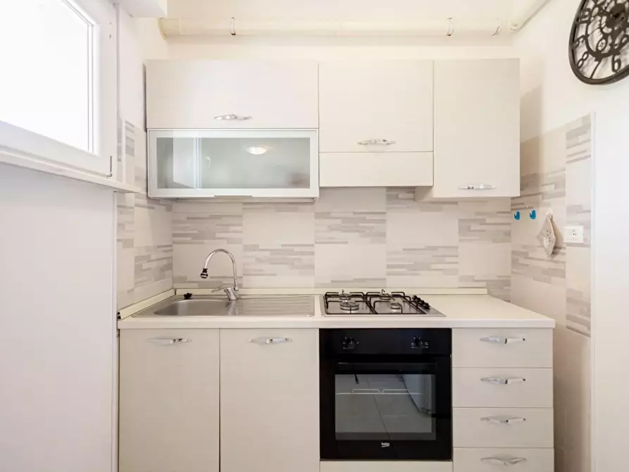 Immagine 3 di Appartamento in vendita  a Ortonovo